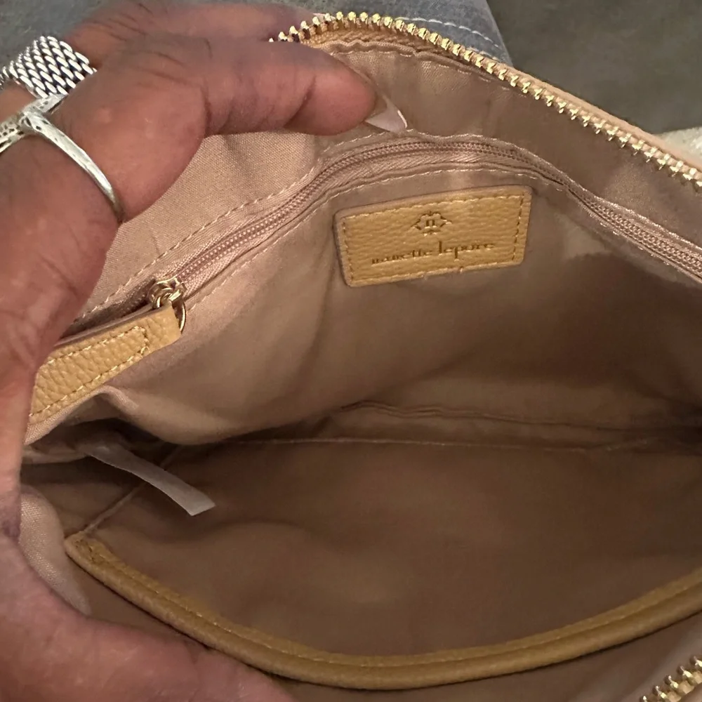 Nanette Lepore Woven Tan and Cream Wristlet  11x7.5x2” - Picture 5 of 5